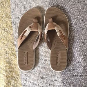 sperry flip flops NWOT